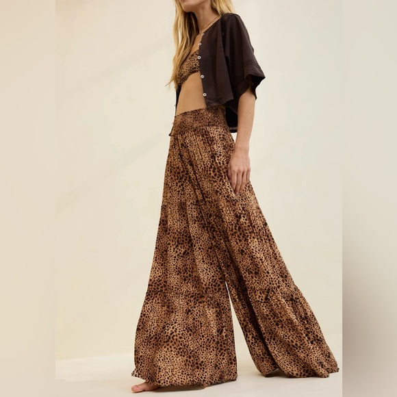 aerie Dresses & Skirts - Aerie Party Pant Leopard Print Wide-Leg Flowy Pants XL